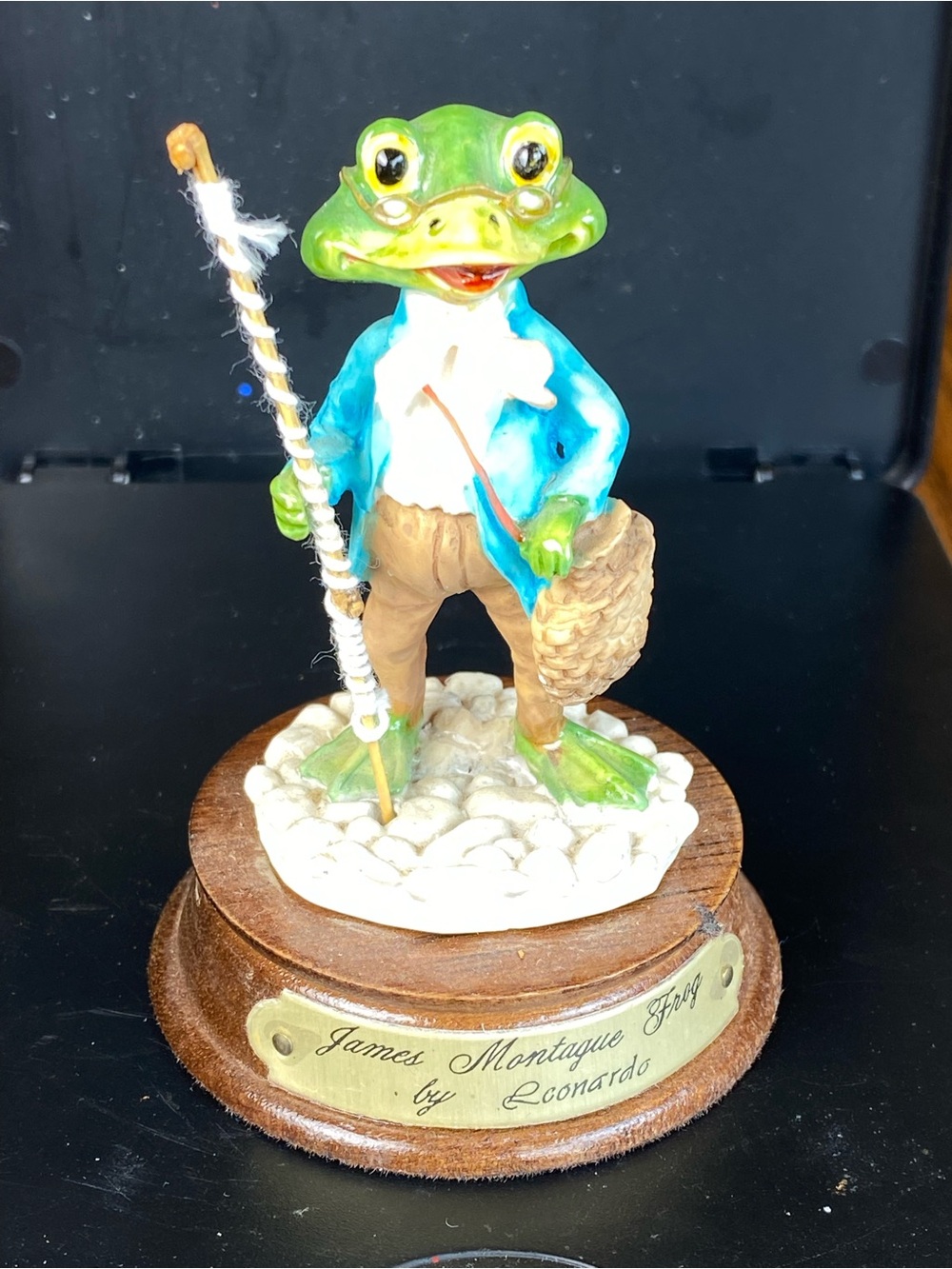 1989 "James Montague Frog" figurine Little Nook Village